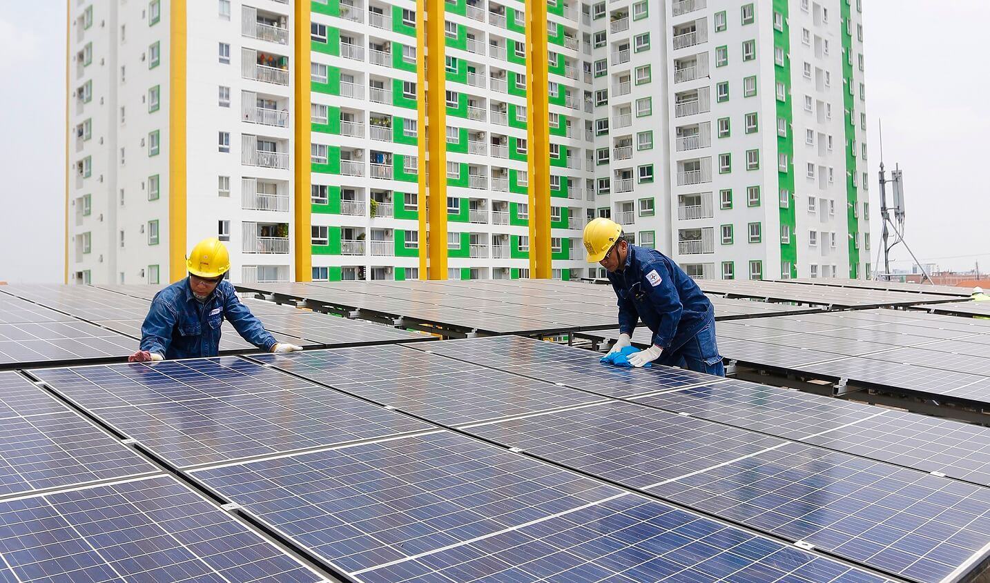 Vệ sinh pin năng lượng mặt trời khi nào?