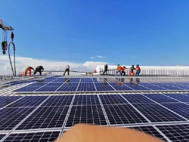 Điện năng lượng mặt trời còn được gọi là quang điện hoặc quang năng Điện năng lượng mặt trời còn được gọi là quang điện hoặc quang năng