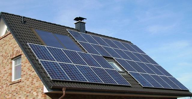 Tính điện năng tạo ra ở pin mặt trời