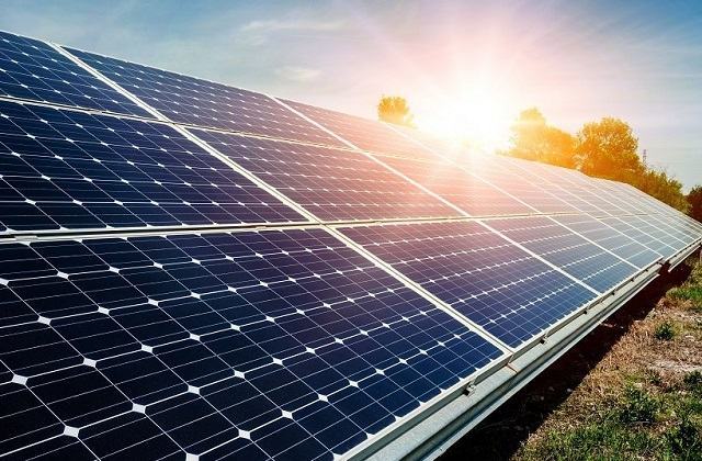 Ảnh 1: Hệ thống điện mặt trời đang được phát triển