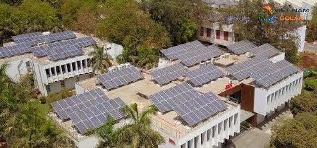 Lắp đặt dàn pin mặt trời tự xoay như thế nào