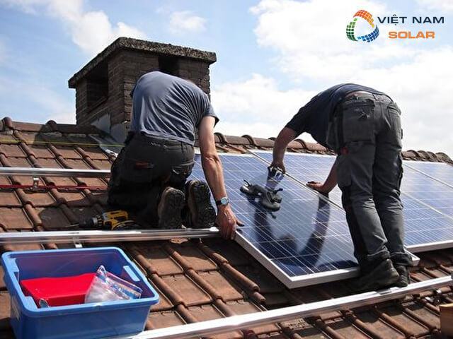 Ai nên tự lắp đặt hệ thống điện mặt trời