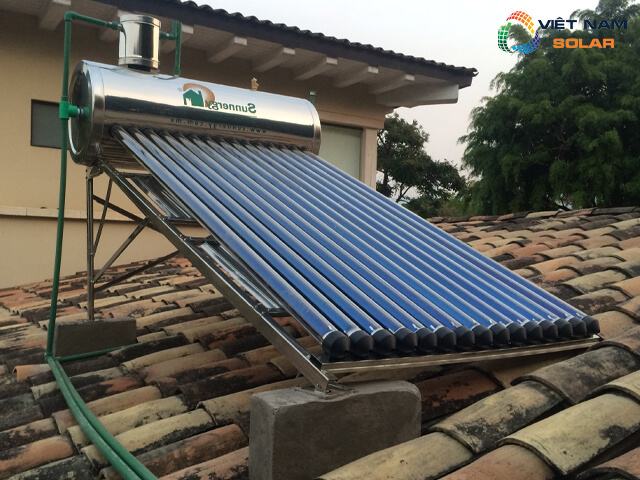 Khi nào cần vệ sinh máy nước nóng năng lượng mặt trời
