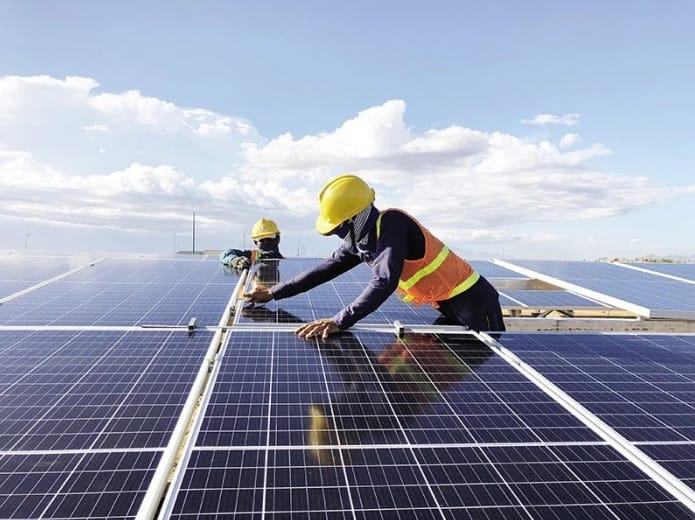 Bây giờ lắp điện NLMT thì có bán điện được cho điện lực hay không?