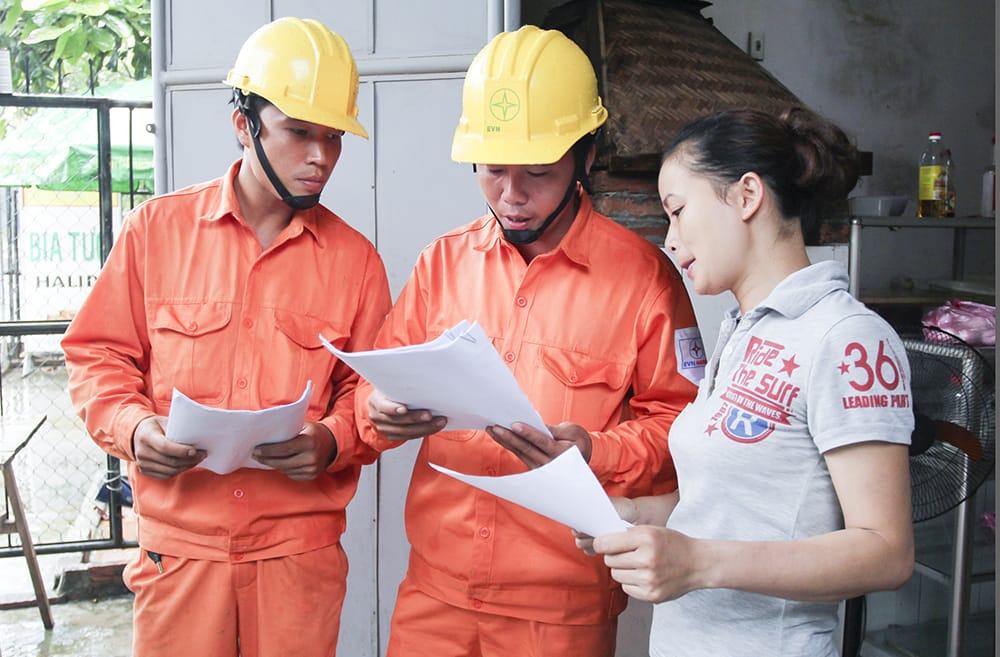 Biện pháp kiểm soát và điều chỉnh giá bán lẻ điện sinh hoạt EVN?