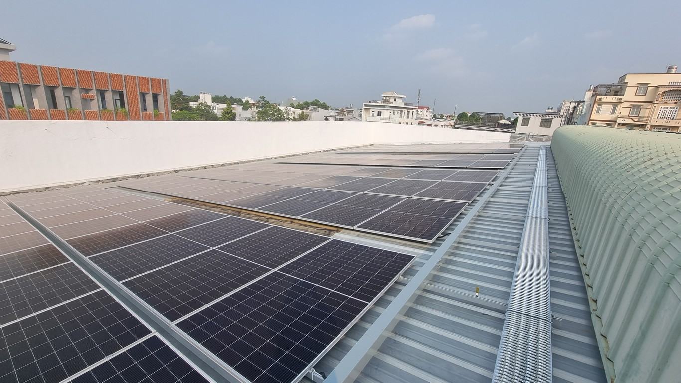 chuyen-doi-kwh-sang-kwp-trong-he-thong-dien-mat-troi