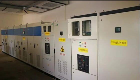 Cách lựa chọn và cài đặt bộ điều chỉnh công suất phản kháng (PFC) cho hệ thống điện mặt trời?