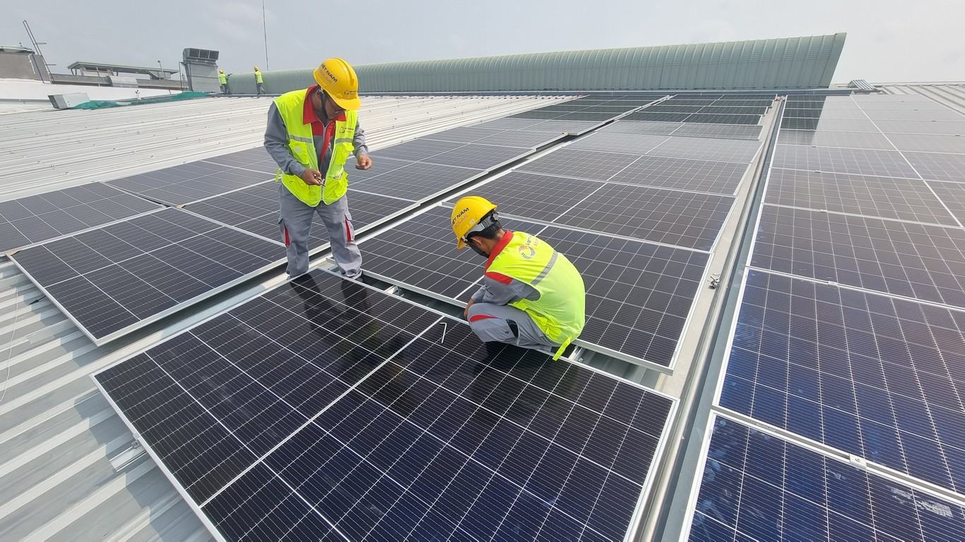 Liên hệ giữa dòng điện, điện áp và điện trở trong hệ thống điện mặt trời