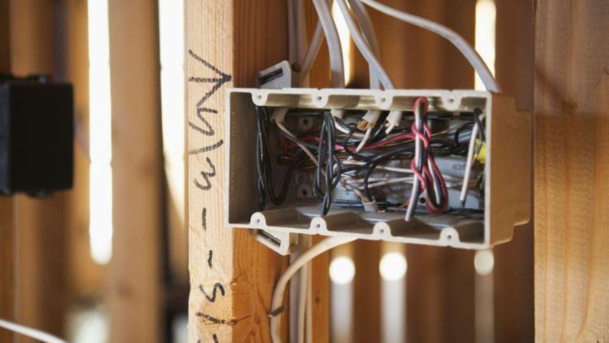 Cấu tạo của Junction Box