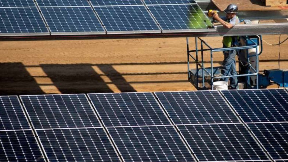Giải pháp tăng cường sử dụng năng lượng mặt trời và giảm lượng khí thải carbon