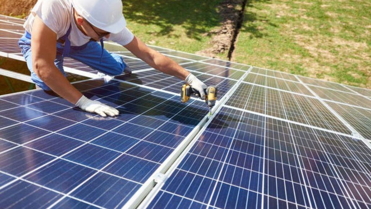 Có những tiêu chuẩn nào liên quan đến lớp màng EVA trong NLMT