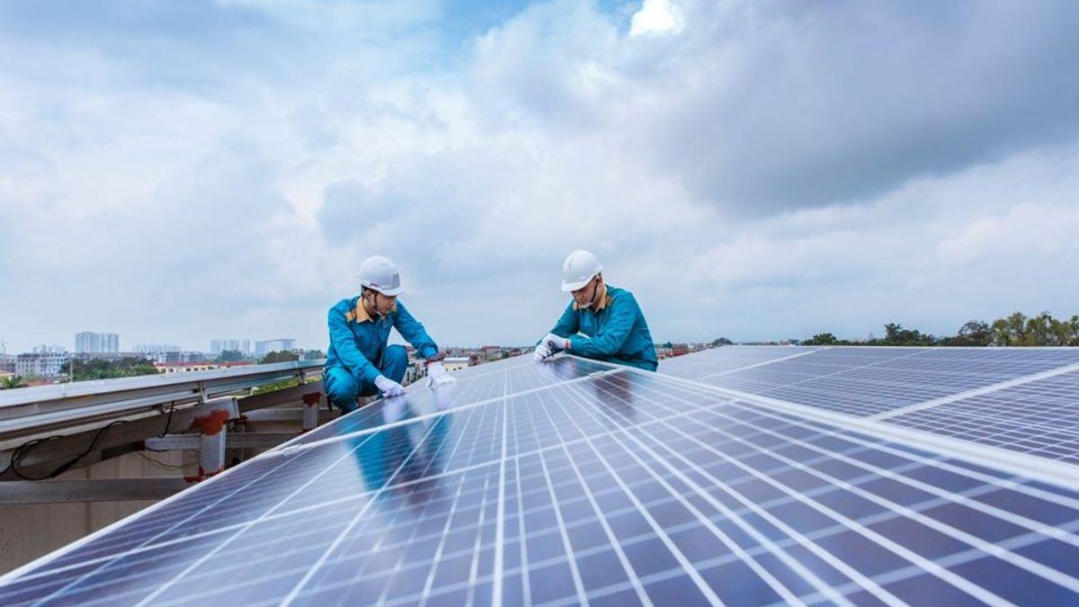 Tại sao tự lắp đặt điện mặt trời áp mái có thể gây rủi ro