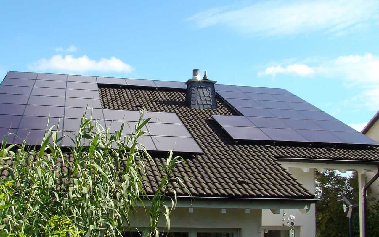 Các yếu tố ảnh hưởng đến hiệu năng pin mặt trời