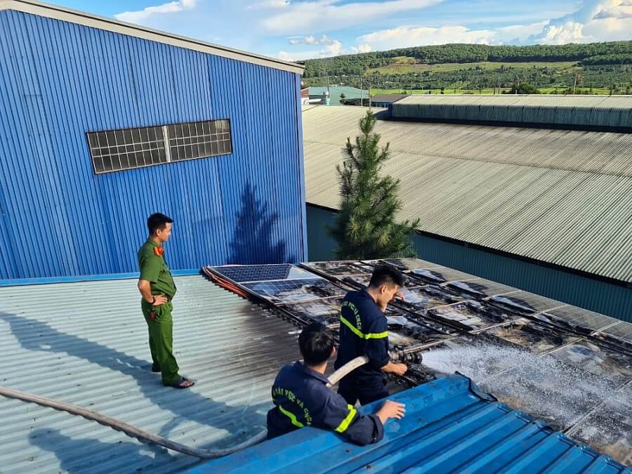 Cách kiểm tra hệ thống pin điện mặt trời để phòng tránh cháy nổ
