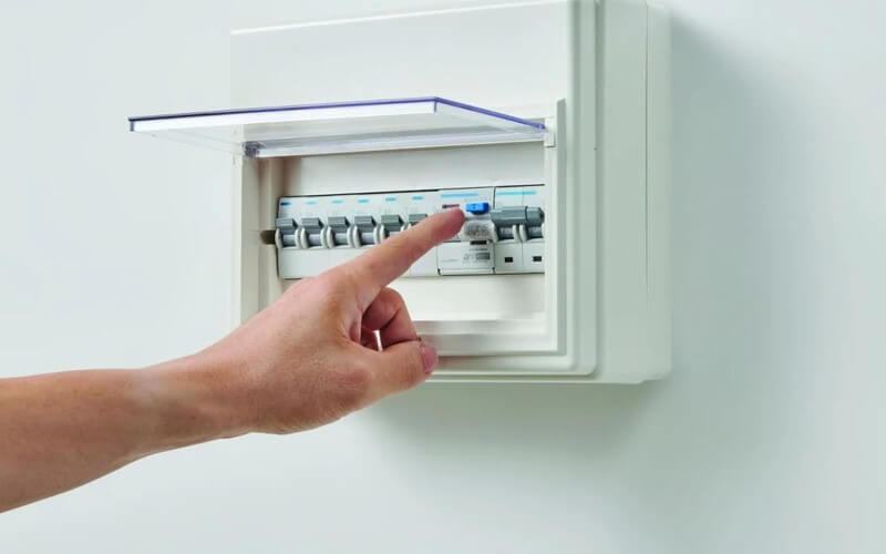CB chống giật LS có tốt không?