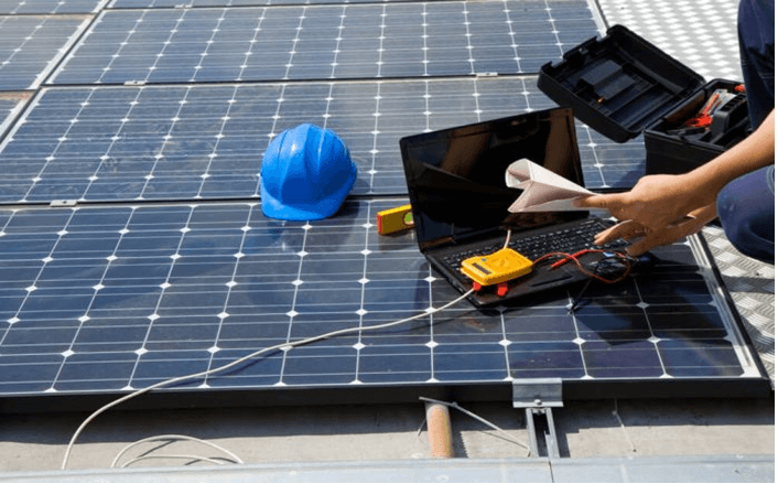 Hệ thống điện mặt trời Hybrid tại Chùa có những gì?