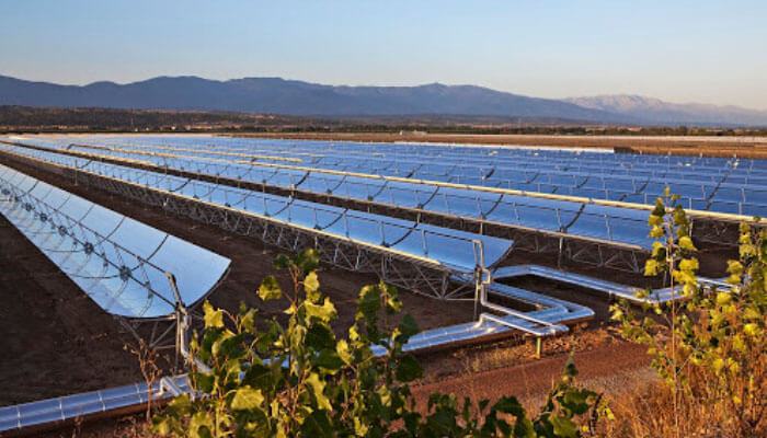Nhà máy điện mặt trời Parabolic trough power plants