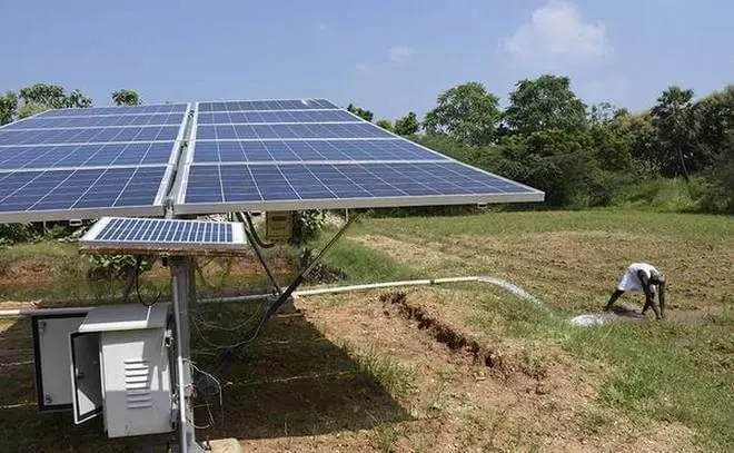 Thông số kỹ thuật của máy bơm năng lượng mặt trời 12V